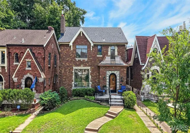 Photo 3 of Single family home for sale at 5204 Lindenwood Ave, St Louis, MO 63109 | MLS# MIS26047536 | Listing updated on 2026-09-07