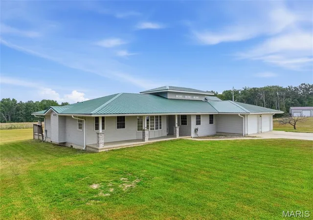 3rd image of 12598 Bell Rd, Roby, MO 65557 | MLS# MIS26047542