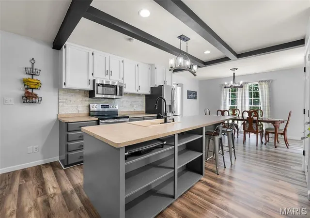 Photo 3 of Sale Pending at 1106 County Road 335, Jackson, MO 63755 | MLS# MIS26047549 | Listing updated on 2026-08-30