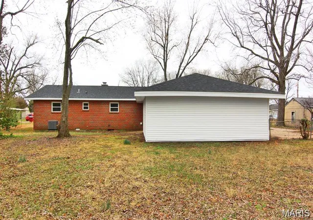 3rd image of 134 Reuben Ave, Sikeston, MO 63801 | MLS# MIS26047555