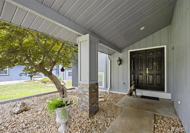 2nd image of 77 S Meadow Ln, Glen Carbon, IL 62034 | MLS# MIS26047558