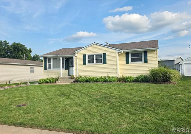 2nd image of 142 Linn Dr, Sainte Genevieve, MO 63670 | MLS# MIS26047562