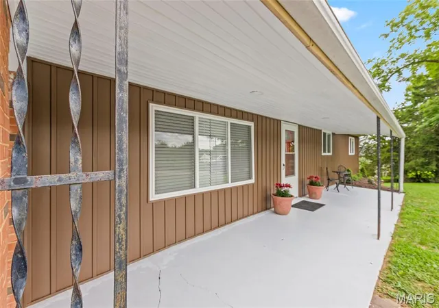 Photo 3 of Single family home for sale at 317 Vasel Dr, Fenton, MO 63026 | MLS# MIS26047593 | Listing updated on 2026-08-29