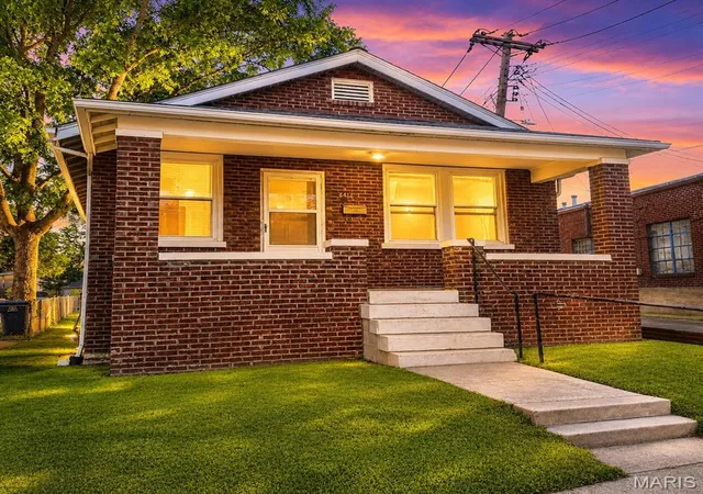 Photo 1 of Sale Pending at 4417 Eichelberger St, Saint Louis, MO 63116 | MLS# MIS26047594 | Listing updated on 2026-08-21