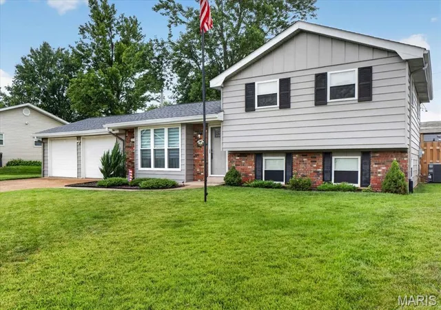2nd image of 2785 Rosewood Dr, Arnold, MO 63010 | MLS# MIS26047601