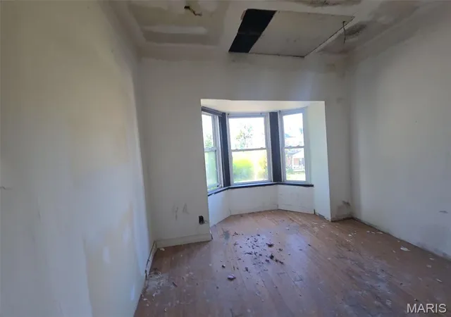Photo 2 of Sale Pending at 5161 Maple Ave, Saint Louis, MO 63113 | MLS# MIS26047609 | Listing updated on 2026-08-17