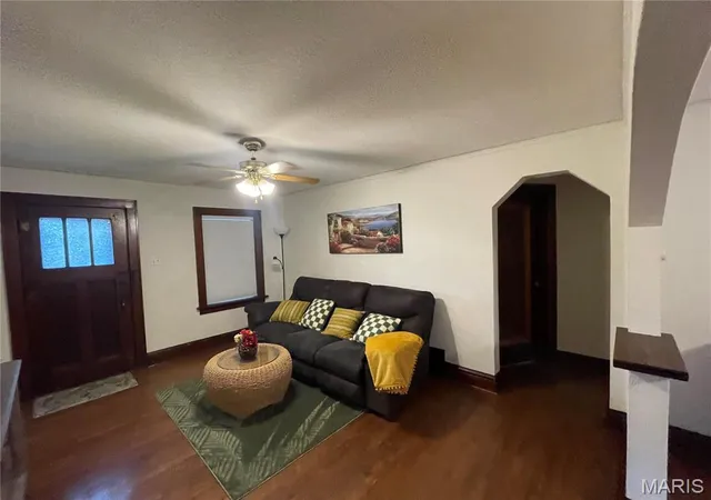 Photo 4 of Single family home for sale at 5316 N Chippewa St, Saint Louis, MO 63109 | MLS# MIS26047640 | Listing updated on 2026-09-04