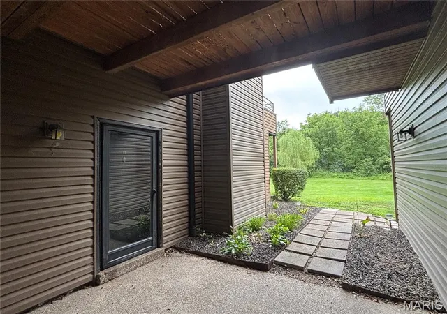 Photo 3 of Sale Pending at 13818 Amiot Dr #B, Saint Louis, MO 63146 | MLS# MIS26047648 | Listing updated on 2026-08-30