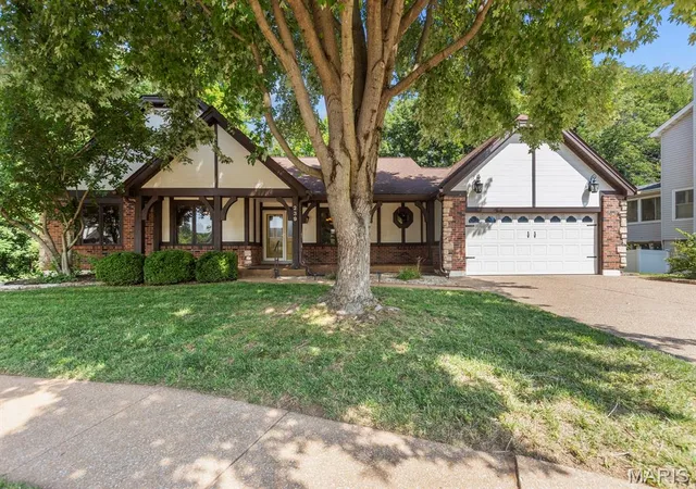 Photo 1 of Sale Pending at 239 Chianti Ct, Florissant, MO 63031 | MLS# MIS26047672 | Listing updated on 2026-08-11