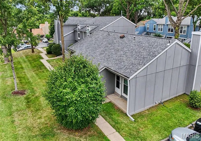 Photo 3 of Condo for sale at 176 Harbor View Dr, Lake Saint Louis, MO 63367 | MLS# MIS26047683 | Listing updated on 2026-09-13