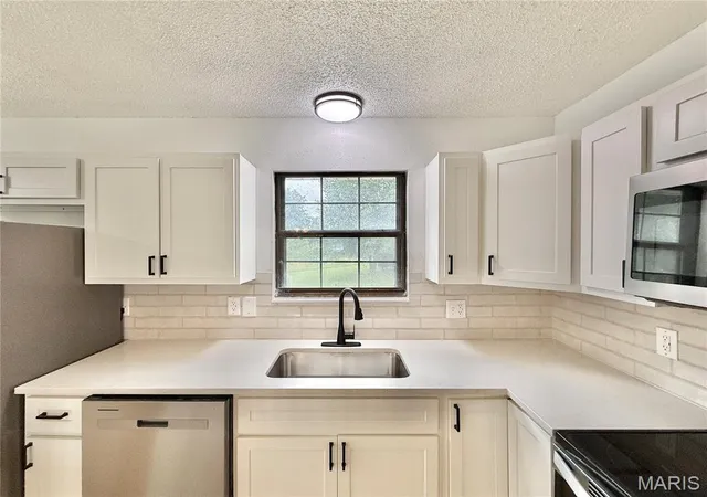 4th image of 100 Pelican Dr, Park Hills, MO 63601 | MLS# MIS26047687