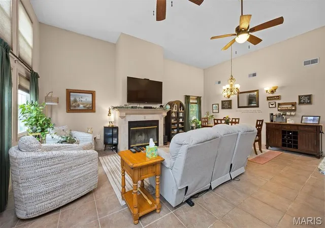 4th image of 22017 Panorama Dr, Carlyle, IL 62231 | MLS# MIS26047689