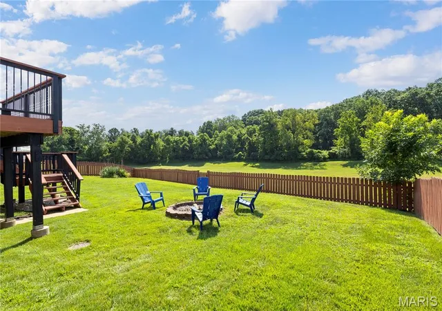 3rd image of 638 Oak Springs Trail Dr, Ballwin, MO 63021 | MLS# MIS26047694