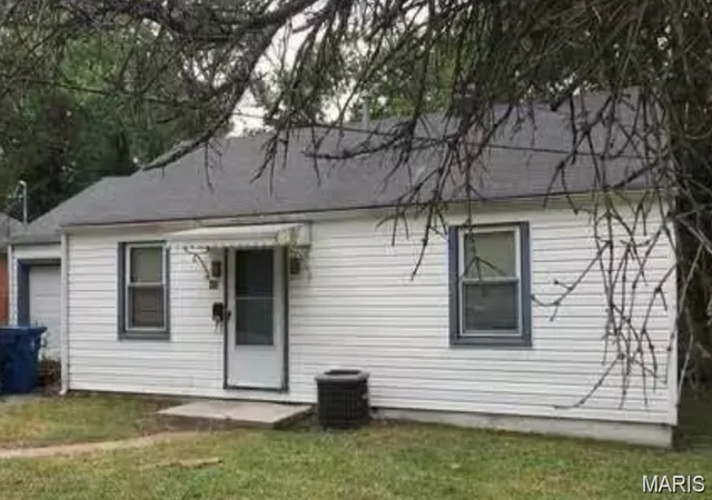 Photo 1 of Single family home for sale at 433 Jean Ave, Saint Louis, MO 63135 | MLS# MIS26047697 | Listing updated on 2026-07-25