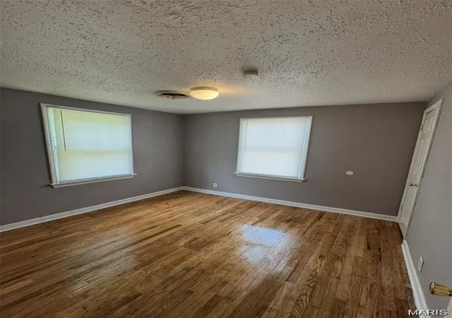 Photo 4 of Single family home for sale at 433 Jean Ave, Saint Louis, MO 63135 | MLS# MIS26047697 | Listing updated on 2026-07-25