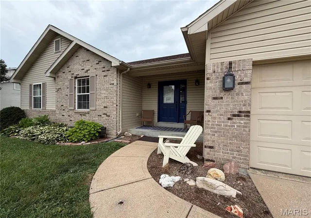2nd image of 102 Winter Valley Dr, Fenton, MO 63026 | MLS# MIS26047702