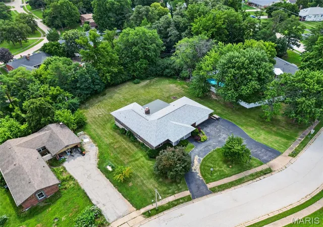 3rd image of 3616 Taylor Ave, Bridgeton, MO 63044 | MLS# MIS26047706
