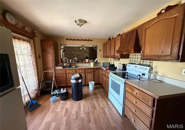 Photo 3 of Single family home for sale at 22 Victoria Dr, Granite City, IL 62040 | MLS# MIS26047713 | Listing updated on 2026-07-27