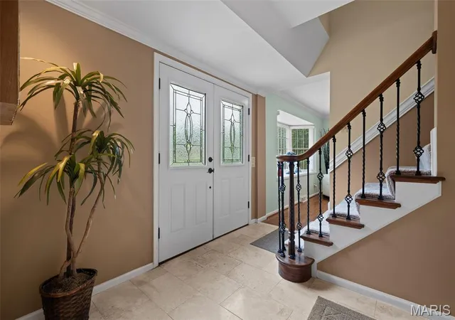 Photo 4 of Sale Pending at 21 Meadowbrook Country Club Estate Estate, Ballwin, MO 63011 | MLS# MIS26047714 | Listing updated on 2026-08-03