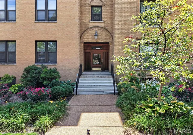 Photo 1 of Condo for sale at 4496 Maryland Ave #1B, Saint Louis, MO 63108 | MLS# MIS26047721 | Listing updated on 2026-09-06