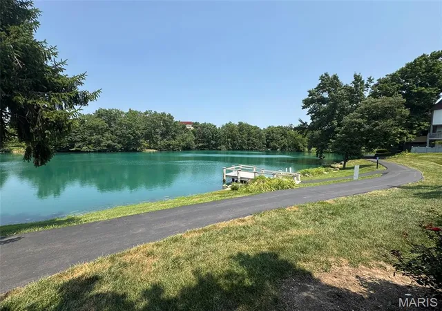Photo 3 of Sale Pending at 1510 Walpole Dr, Chesterfield, MO 63017 | MLS# MIS26047729 | Listing updated on 2026-10-18