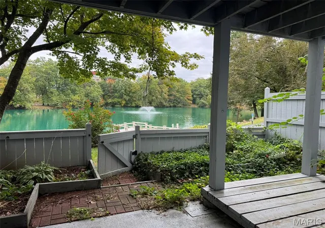 Photo 3 of Sale Pending at 1510 Walpole Dr, Chesterfield, MO 63017 | MLS# MIS26047729 | Listing updated on 2026-10-18