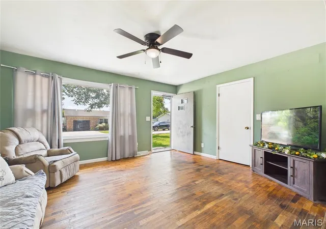 Photo 4 of Single family home for sale at 807 W Jenkins St, Advance, MO 63730 | MLS# MIS26047730 | Listing updated on 2026-09-21