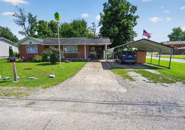 1st image of 914 Delano St, Poplar Bluff, MO 63901 | MLS# MIS26047735