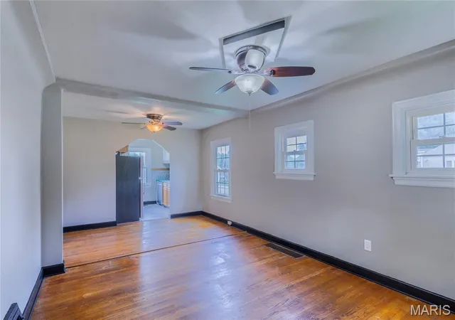 Photo 3 of Single family home for sale at 3660 Western Ave, Alton, IL 62002 | MLS# MIS26047736 | Listing updated on 2026-08-30