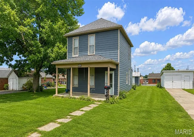 Photo 2 of Single family home for sale at 306 Wood St, O Fallon, MO 63366 | MLS# MIS26047739 | Listing updated on 2026-08-10