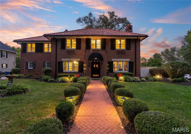 Photo 2 of Single family home for sale at 7101 Delmar Blvd, Saint Louis, MO 63130 | MLS# MIS26047756 | Listing updated on 2026-09-19
