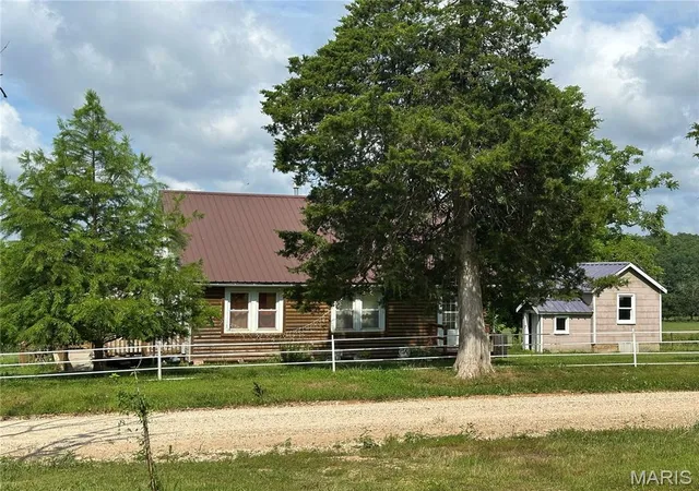 Photo 4 of Single family home for sale at 4559 Elk Head Rd, Bland, MO 65014 | MLS# MIS26047762 | Listing updated on 2026-08-25