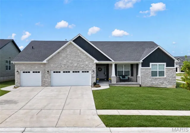 Photo 1 of Single family home for sale at 6803 Preservation Pkwy, Saint Louis, MO 63123 | MLS# MIS26047763 | Listing updated on 2026-10-01