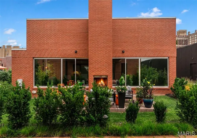 Photo 3 of Single family home for sale at 3830 Olive St, Saint Louis, MO 63108 | MLS# MIS26047772 | Listing updated on 2026-10-26