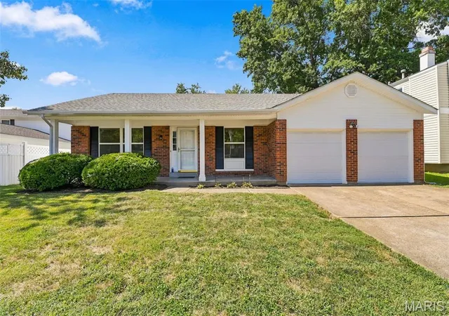 Single family home for sale at 807 Nykiel Ct, Ballwin, MO 63011 | MLS# MIS26047794 | Listing updated on 2026-09-19