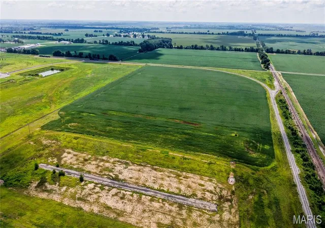 3rd image of 203 Burch Dr, Sikeston, MO 63801 | MLS# MIS26047805