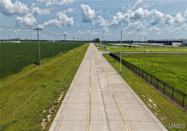 11th image of 207 Burch Dr, Sikeston, MO 63801 | MLS# MIS26047809