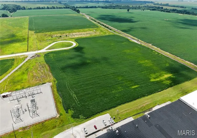 5th image of 207 Burch Dr, Sikeston, MO 63801 | MLS# MIS26047809