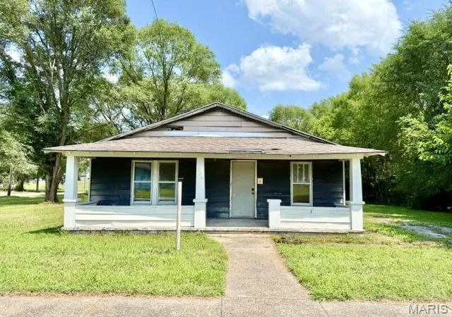1st image of 808 Vermont St, Hannibal, MO 63401 | MLS# MIS26047811