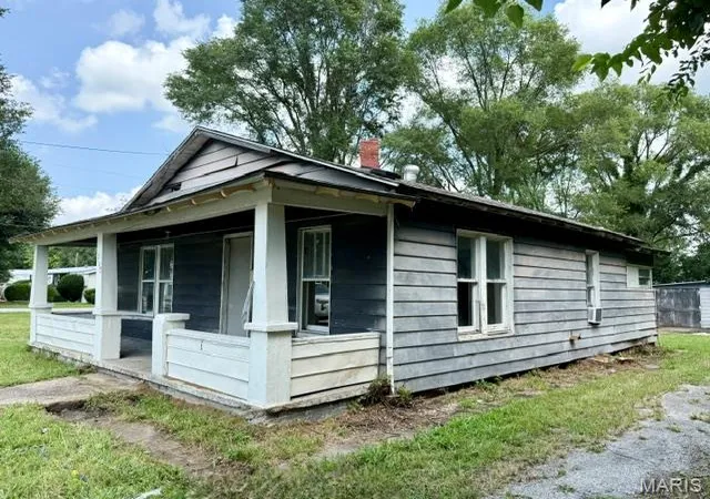 3rd image of 808 Vermont St, Hannibal, MO 63401 | MLS# MIS26047811