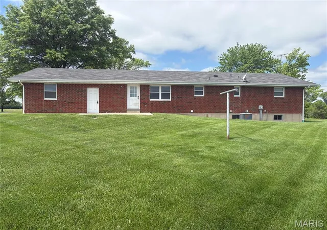 Photo 2 of Sale Pending at 11421 State Hwy M, Wright City, MO 63390 | MLS# MIS26047814 | Listing updated on 2026-09-03