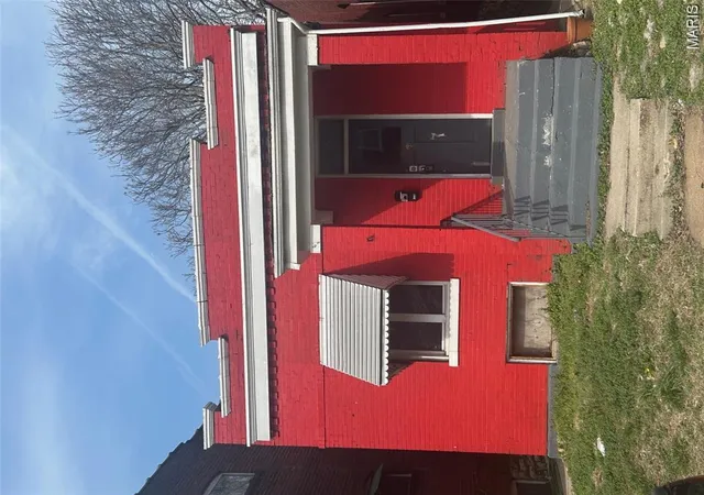 Photo 1 of Single family home for sale at 3425 Minnesota Ave, Saint Louis, MO 63118 | MLS# MIS26047821 | Listing updated on 2026-07-26