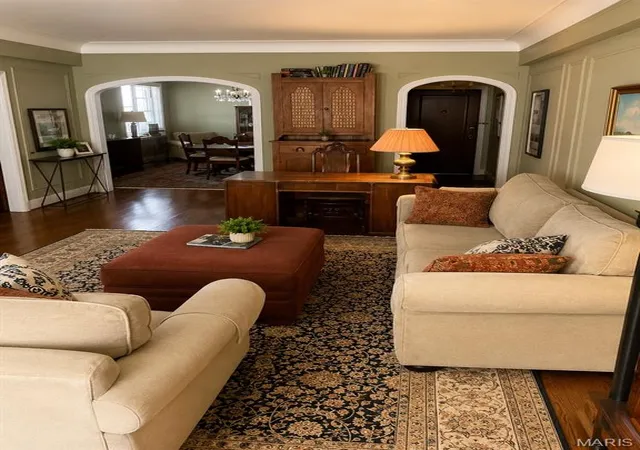 Photo 3 of Condo for sale at 4440 Lindell Blvd #904, Saint Louis, MO 63108 | MLS# MIS26047823 | Listing updated on 2026-08-21
