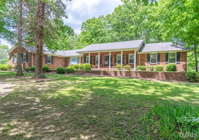 1st image of 1103 E Cherry St, Doniphan, MO 63935 | MLS# MIS26047825
