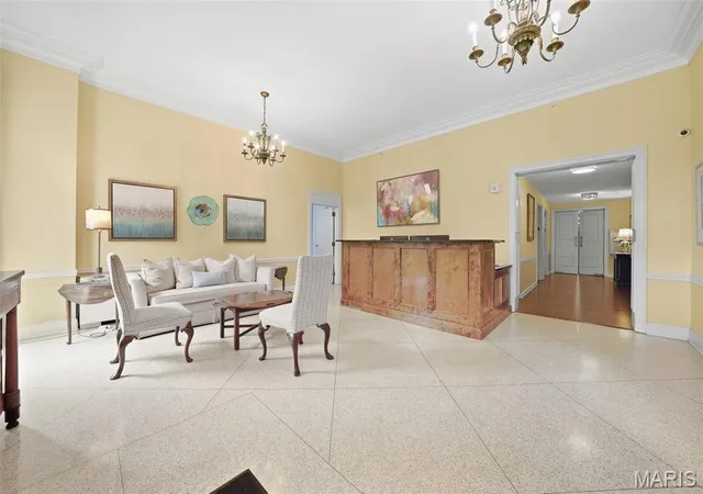 Photo 4 of Condo for sale at 900 S Hanley Rd #1B, Saint Louis, MO 63105 | MLS# MIS26047841 | Listing updated on 2026-10-02