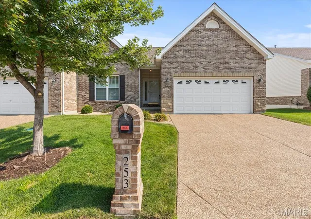 Photo 1 of Single family home for sale at 253 Strayhorn Dr, Saint Peters, MO 63376 | MLS# MIS26047858 | Listing updated on 2026-09-14