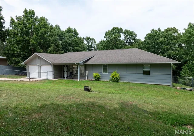 Photo 3 of Sale Pending at 14423 Tailor Rd, Saint Robert, MO 65584 | MLS# MIS26047864 | Listing updated on 2026-09-13