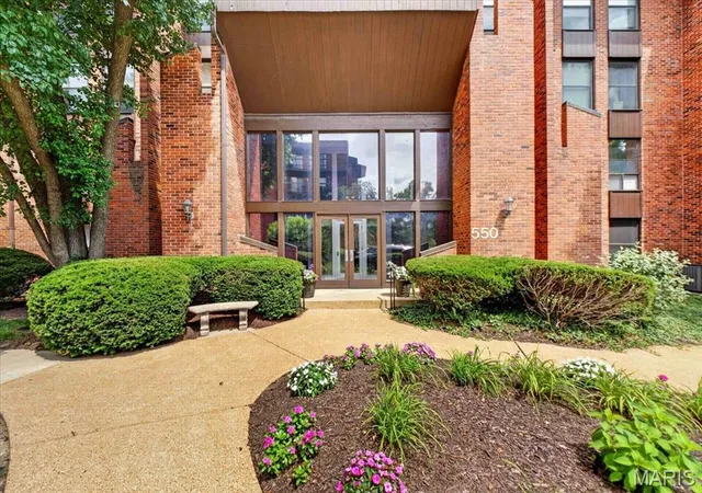 1st image of 550 Coeur De Royale Dr #408, Saint Louis, MO 63141 | MLS# MIS26047876