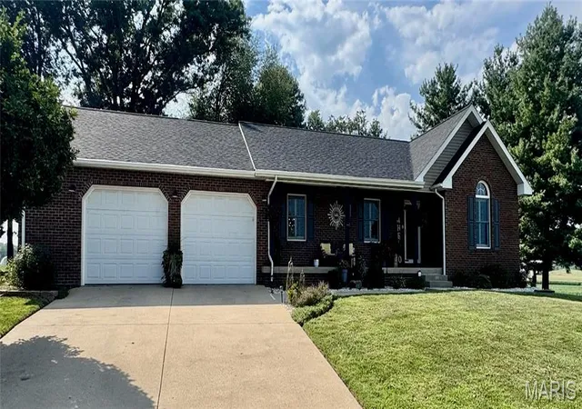 Photo 1 of Single family home for sale at 1201 Joshu Ct, Greenville, IL 62246 | MLS# MIS26047878 | Listing updated on 2026-09-04