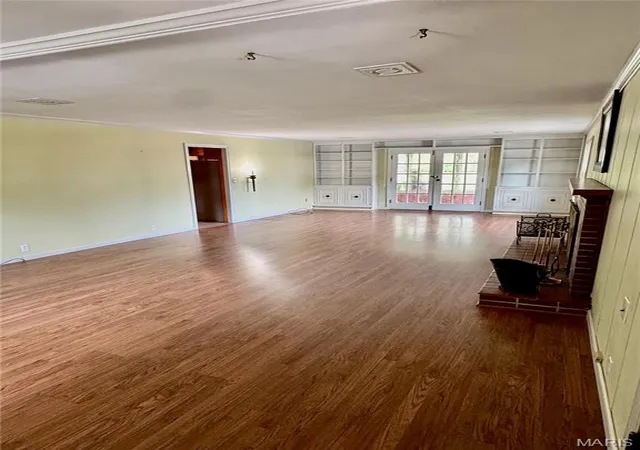 Photo 2 of Single family home for sale at 407 Killarney Dr, Greenville, IL 62246 | MLS# MIS26047891 | Listing updated on 2026-09-04